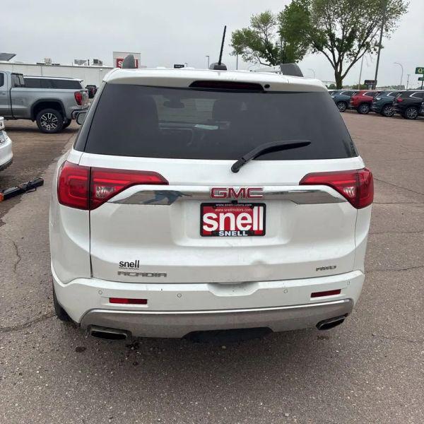 2017 GMC Acadia Denali