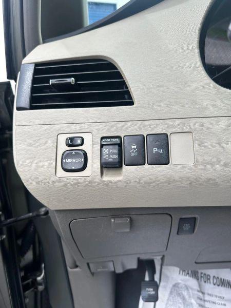 2011 Toyota Sienna XLE V6