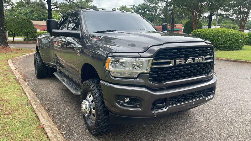 2022 Ram 3500 Big Horn Crew Cab 4x4 8' Box