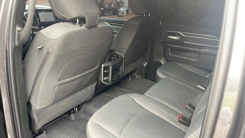 2022 Ram 3500 Big Horn Crew Cab 4x4 8' Box