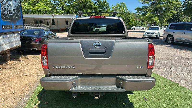 2005 Nissan Frontier LE