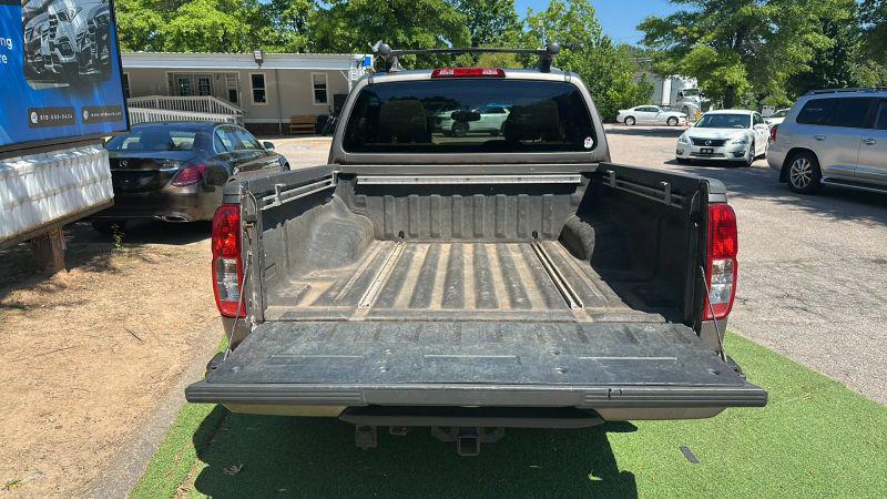 2005 Nissan Frontier LE