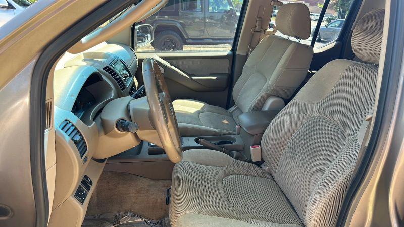 2005 Nissan Frontier LE