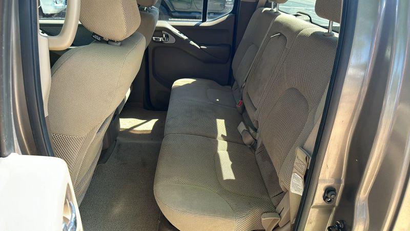 2005 Nissan Frontier LE