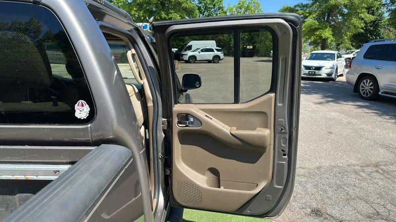 2005 Nissan Frontier LE