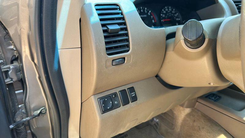 2005 Nissan Frontier LE