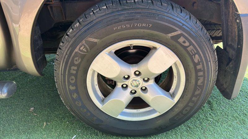 2005 Nissan Frontier LE