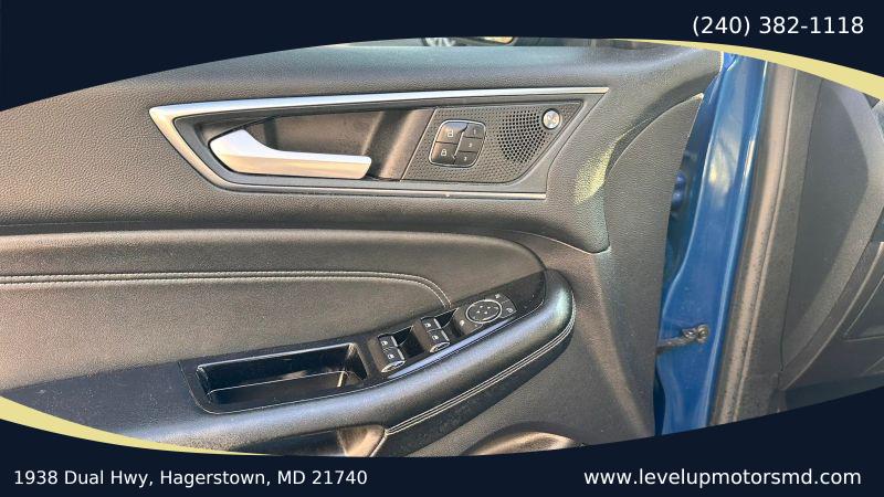 2020 Ford Edge Titanium
