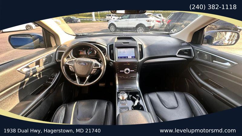 2020 Ford Edge Titanium