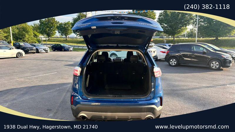 2020 Ford Edge Titanium