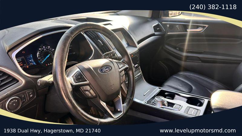 2020 Ford Edge Titanium