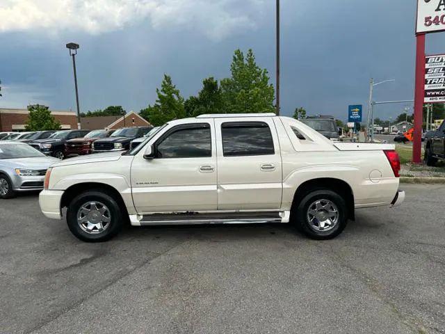 2005 Cadillac Escalade EXT Standard