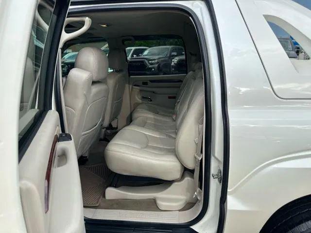 2005 Cadillac Escalade EXT Standard