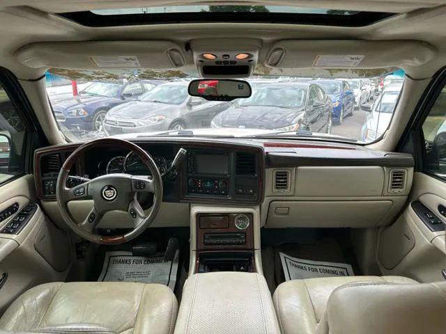2005 Cadillac Escalade EXT Standard