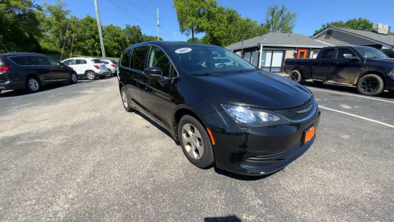 2017 Chrysler Pacifica LX for sale in Saint Charles, MO