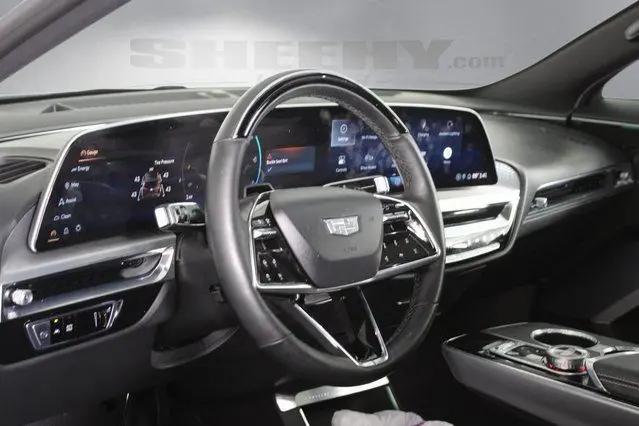 2024 Cadillac iQ Luxury w/1SD