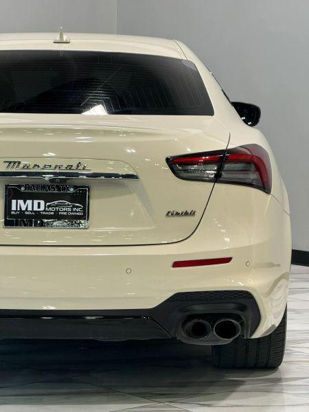2022 Maserati Ghibli Modena