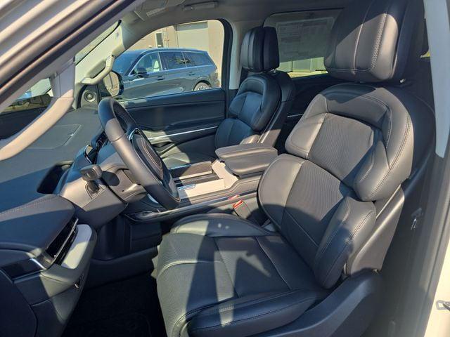 2026 Lincoln Navigator Premiere