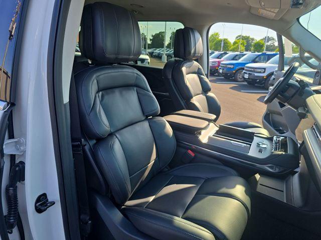 2026 Lincoln Navigator Premiere