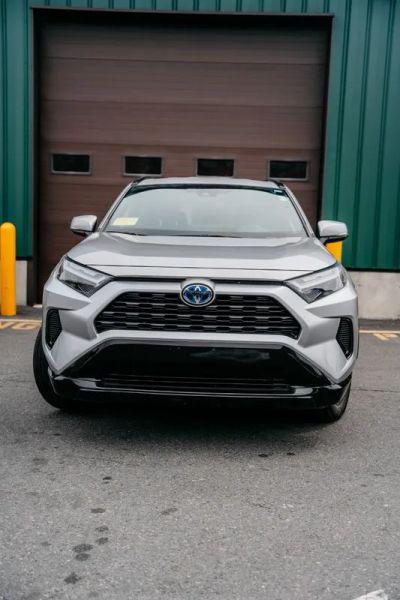 2024 Toyota RAV4 Hybrid SE