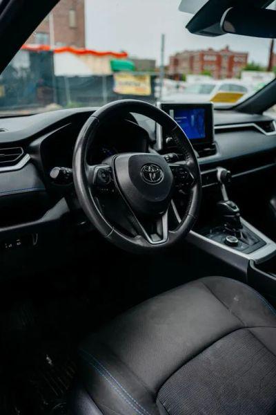 2024 Toyota RAV4 Hybrid SE