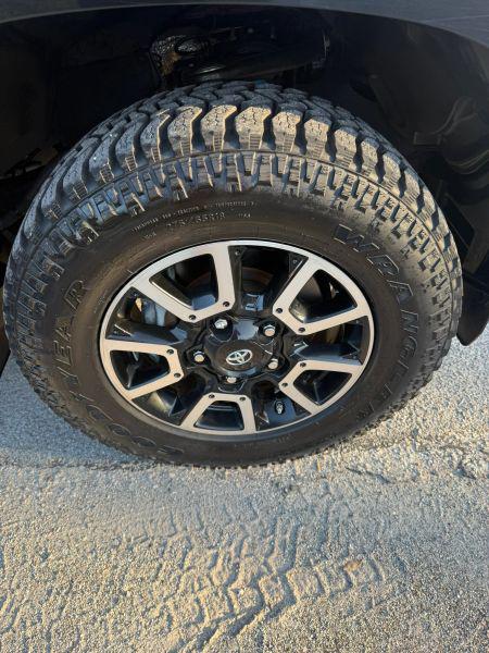2014 Toyota Tundra SR5 5.7L V8
