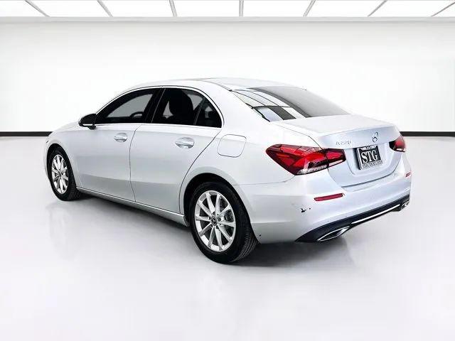 2021 Mercedes-Benz A 220 A 220