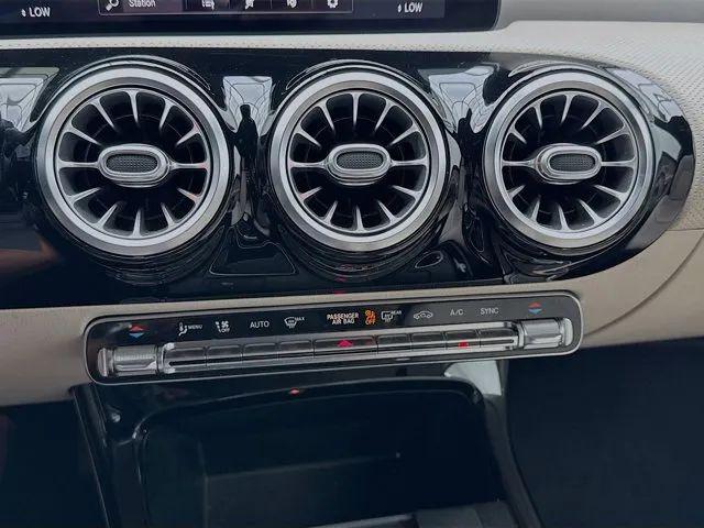 2021 Mercedes-Benz A 220 A 220