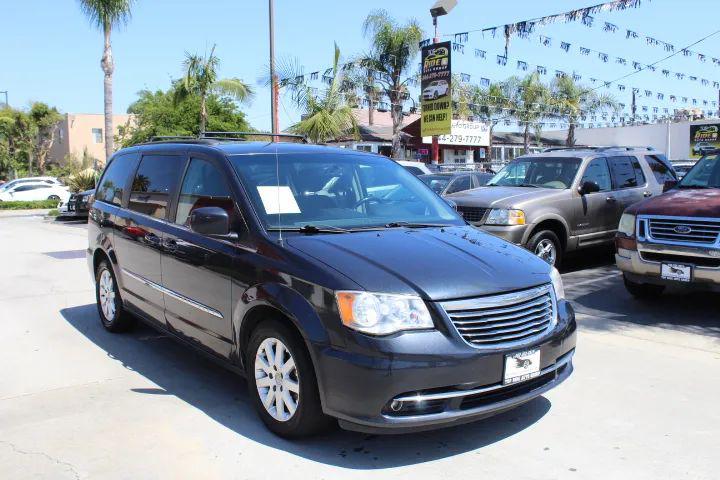 2014 Chrysler Town & Country Touring for sale in Long Beach, CA