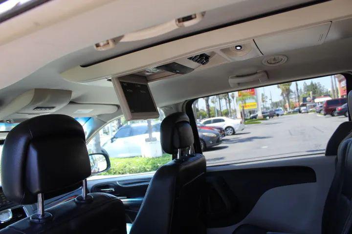 2014 Chrysler Town & Country Touring
