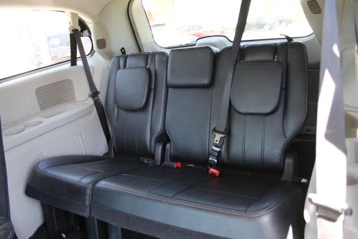 2014 Chrysler Town & Country Touring