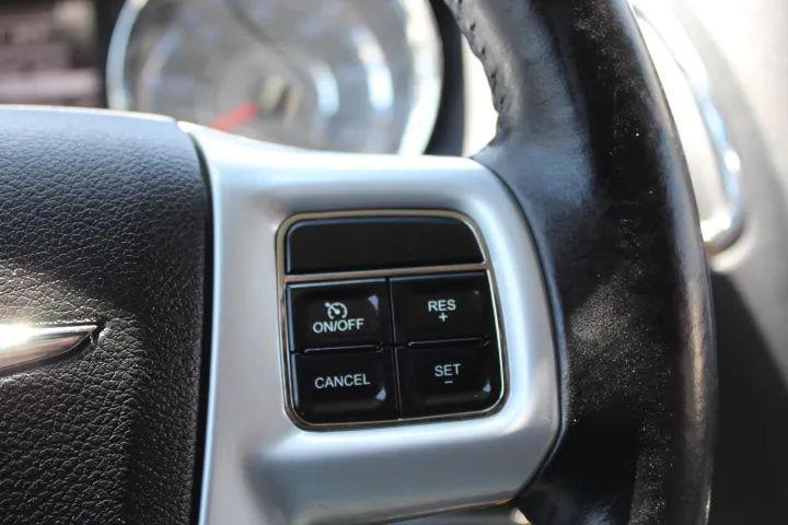 2014 Chrysler Town & Country Touring