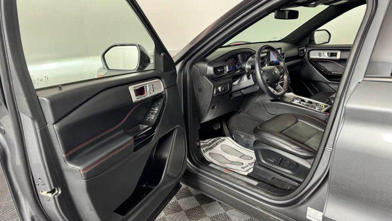 2022 Ford Explorer ST-Line