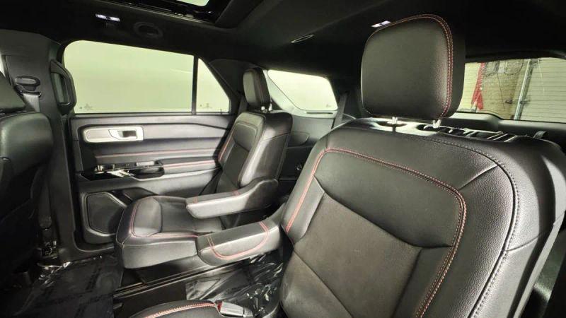 2022 Ford Explorer ST-Line
