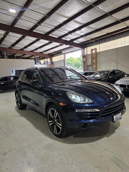 2012 Porsche Cayenne Base