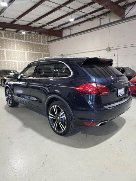 2012 Porsche Cayenne Base