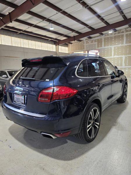 2012 Porsche Cayenne Base