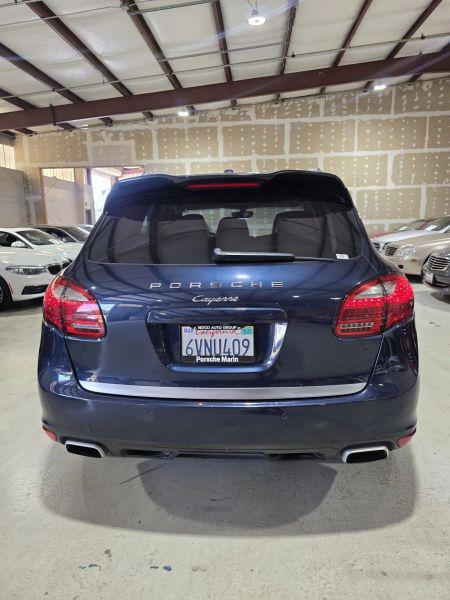 2012 Porsche Cayenne Base
