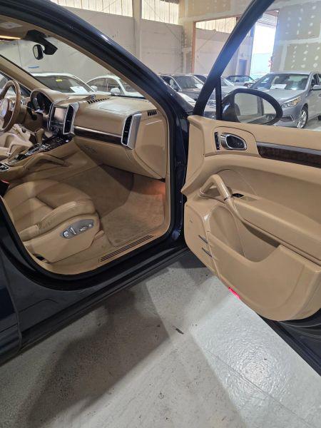2012 Porsche Cayenne Base