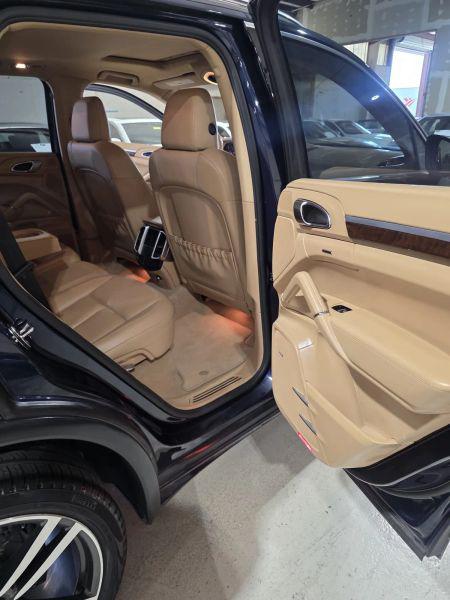 2012 Porsche Cayenne Base