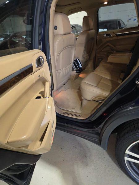 2012 Porsche Cayenne Base