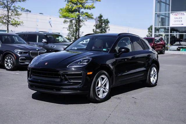 2022 Porsche Macan Base