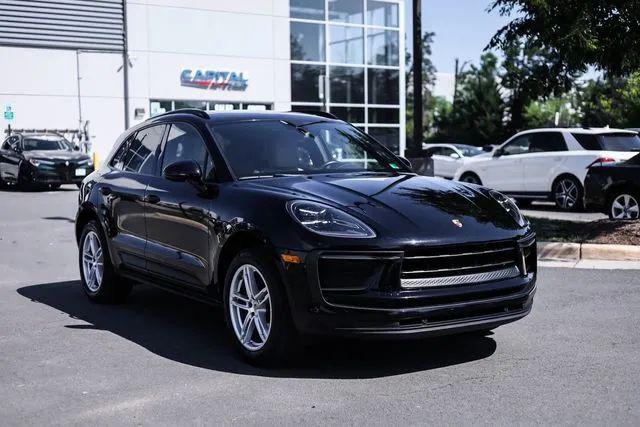 2022 Porsche Macan Base