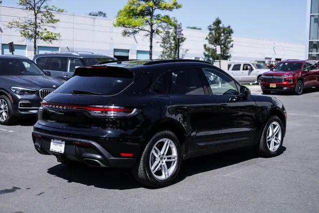 2022 Porsche Macan Base