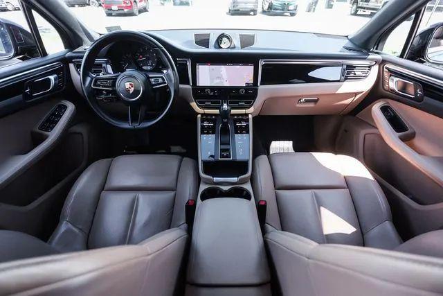 2022 Porsche Macan Base