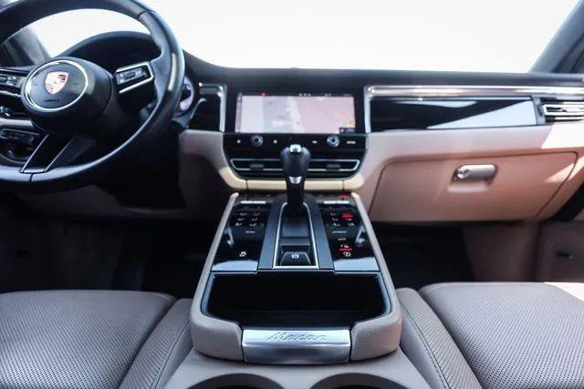 2022 Porsche Macan Base