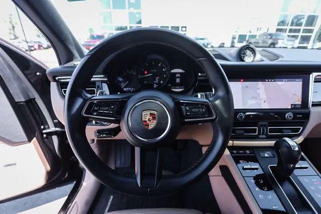 2022 Porsche Macan Base