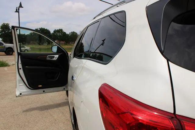 2020 Nissan Pathfinder Platinum 2WD