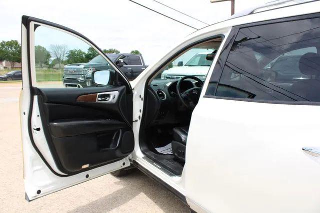 2020 Nissan Pathfinder Platinum 2WD