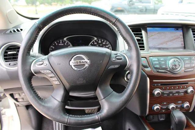 2020 Nissan Pathfinder Platinum 2WD